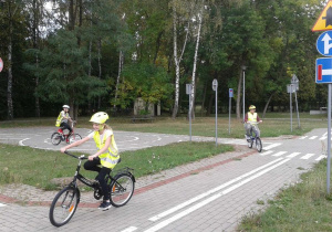 Pokonywanie drogi w kształcie "ósemki"