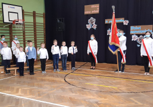Ślubowanie na sztandar szkoły.
