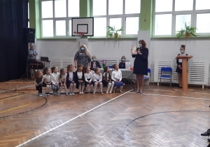 Radość po przyjęciu do grona społeczności szkolnej