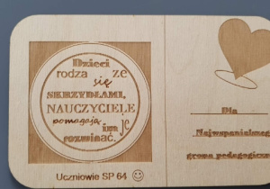 Upominki - tabliczka z życzeniami