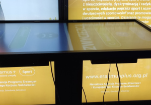 Stół edukacyjny