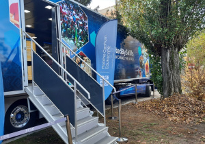 Wejście do Mobilnego Centrum Edukacyjnego