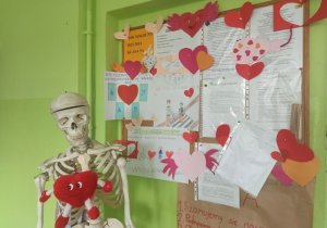 Gazetka walentynkowa w sali 209