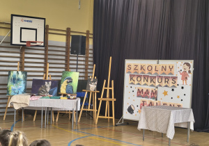 Obrazy jedenj z uczestniczek konkursu