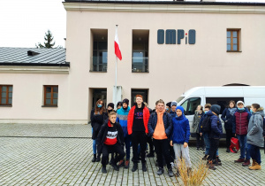 Zdjęcie przed Muzeum Pamięci Narodowej w Kielcach