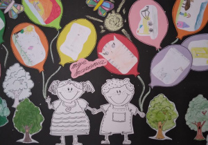 Wystawa prac uczestników świetlicy wykonanych techniką rysunkową (kredki) "Moje marzenia" przedstawiająca dziecięce marzenia w postaci balonów